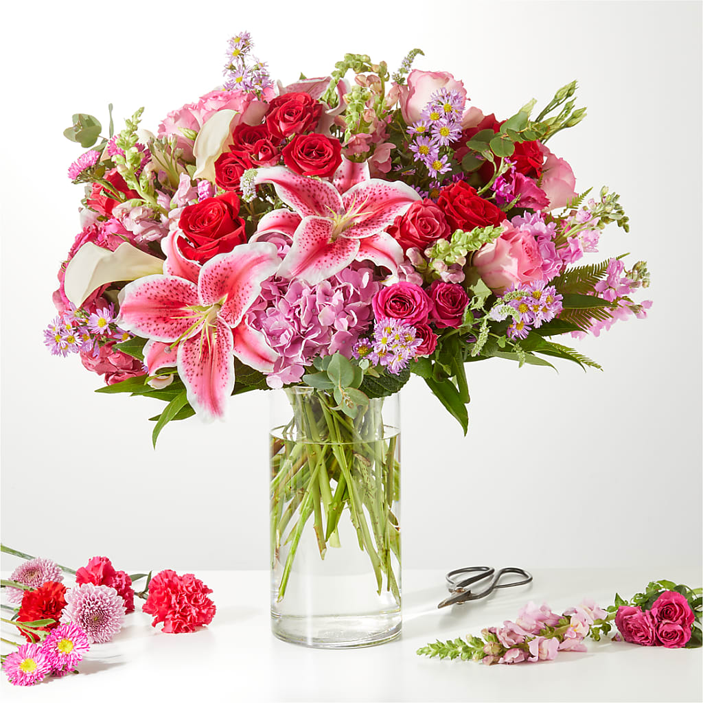 Swooning Over You - A Luxury Florist Original – MARIE'S FLOWER & GIFT SHOPPE INC, Moultrie GA