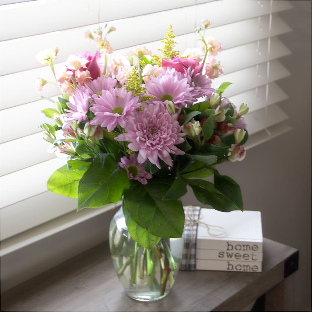 Pastel Tradition - A Florist Original – MARIE'S FLOWER & GIFT SHOPPE INC, Moultrie GA