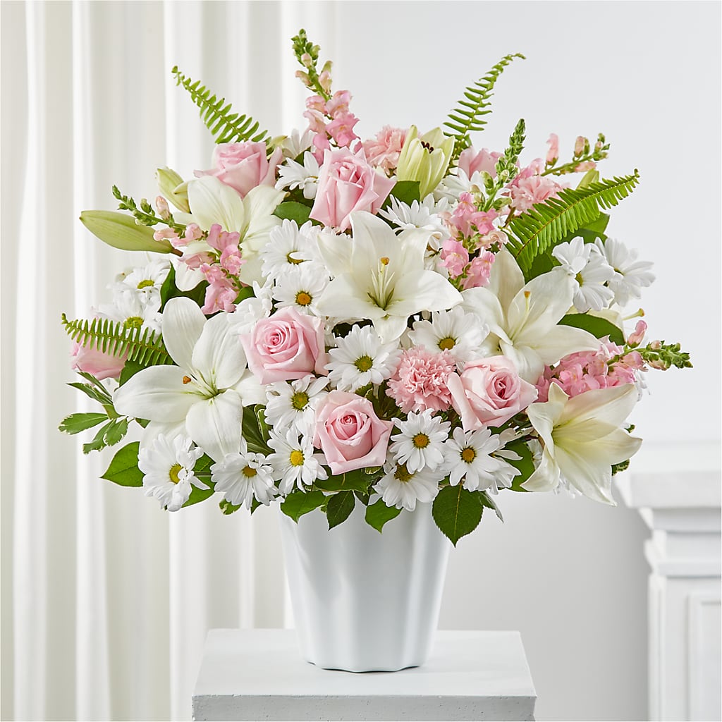 Soft Touch Tabletop Basket – MARIE'S FLOWER & GIFT SHOPPE INC, Moultrie GA