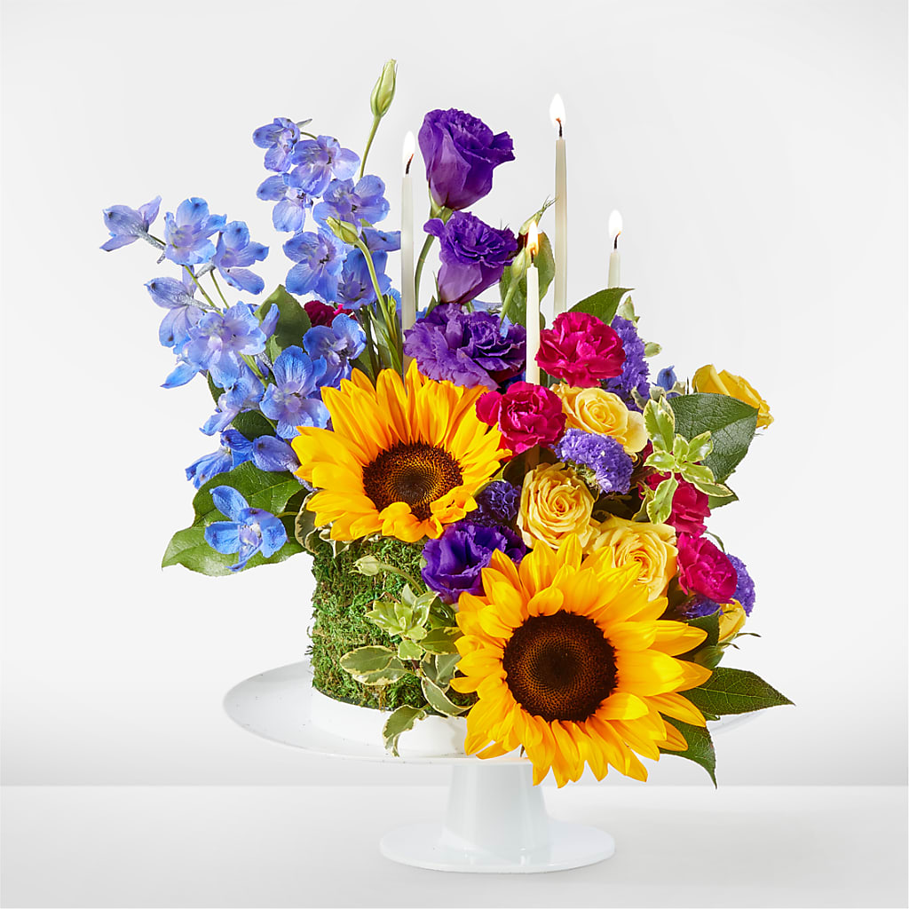 Star of the Day Floral Cake – MARIE'S FLOWER & GIFT SHOPPE INC, Moultrie GA