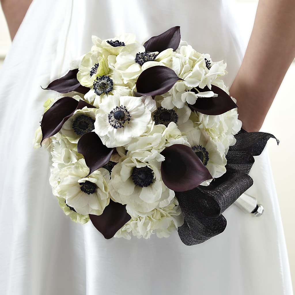 To Have and To Hold Bouquet – MARIE'S FLOWER & GIFT SHOPPE INC, Moultrie GA
