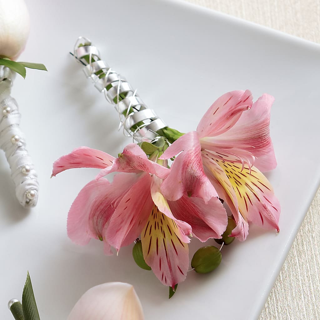 Pink Peruvian Lily Boutonniere – MARIE'S FLOWER & GIFT SHOPPE INC, Moultrie GA