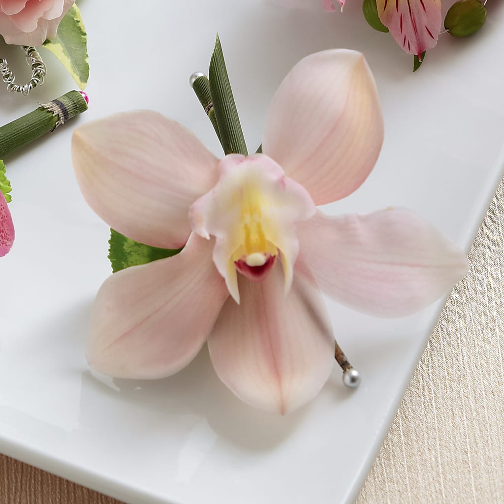 Pink Cymbidium Boutonniere – MARIE'S FLOWER & GIFT SHOPPE INC, Moultrie GA