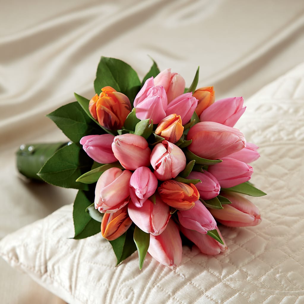 Embraceable Bouquet – MARIE'S FLOWER & GIFT SHOPPE INC, Moultrie GA
