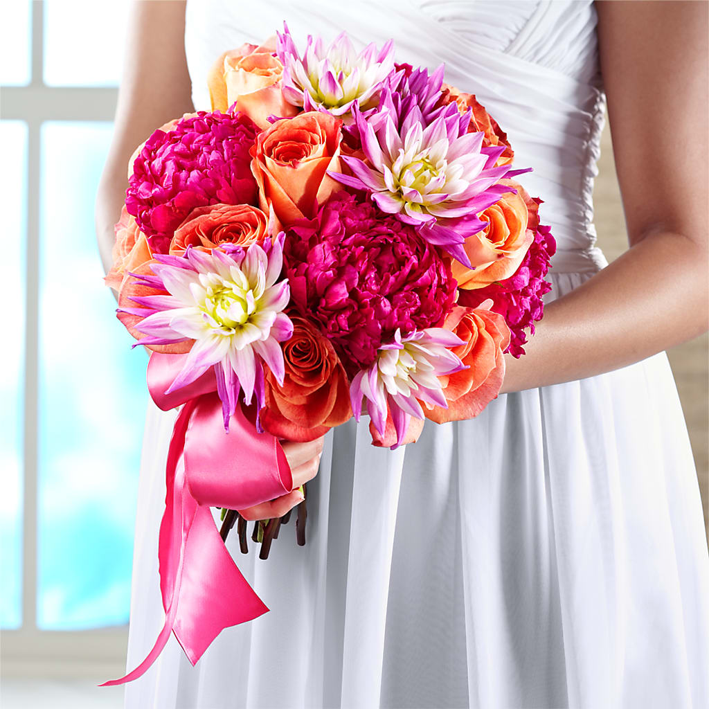 New Love Bouquet – MARIE'S FLOWER & GIFT SHOPPE INC, Moultrie GA