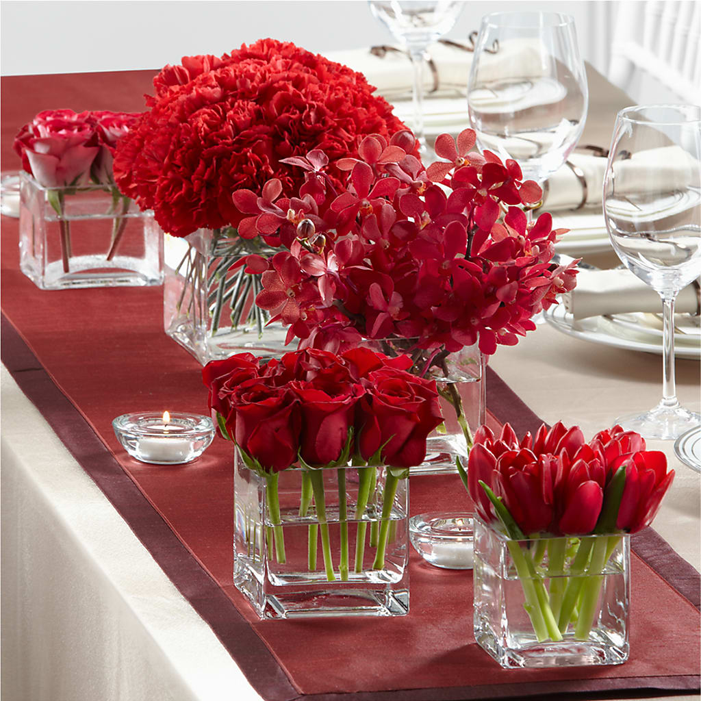 Modern Grace Centerpiece – MARIE'S FLOWER & GIFT SHOPPE INC, Moultrie GA