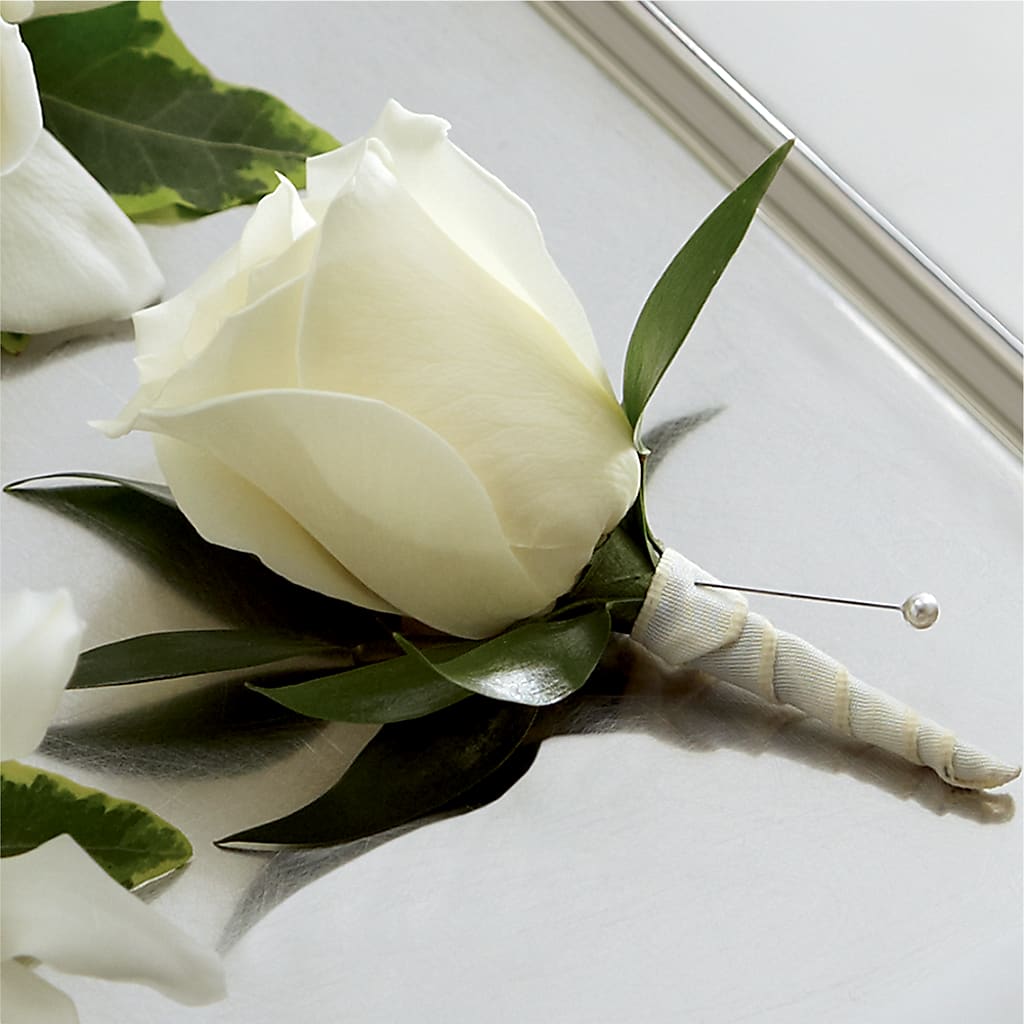 White Rose Boutonniere – MARIE'S FLOWER & GIFT SHOPPE INC, Moultrie GA