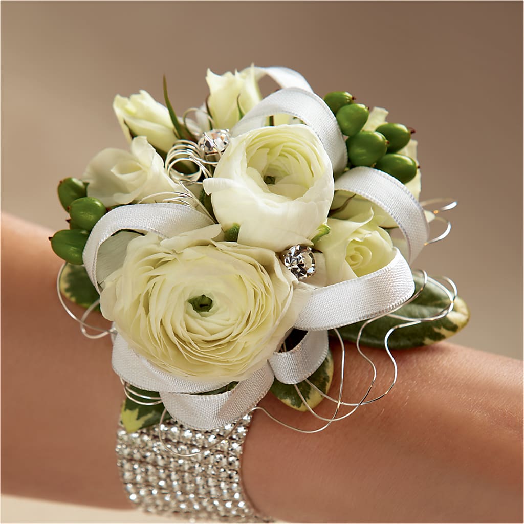 White Wedding Corsage – MARIE'S FLOWER & GIFT SHOPPE INC, Moultrie GA