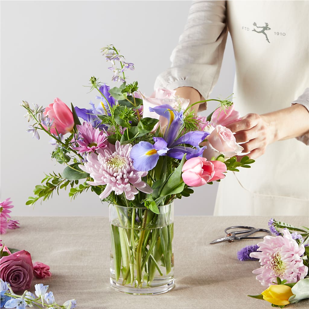 Pastel Tradition - A Florist Original – MARIE'S FLOWER & GIFT SHOPPE INC, Moultrie GA
