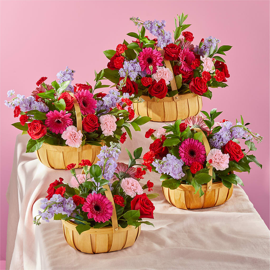 Pink Picnic Basket – MARIE'S FLOWER & GIFT SHOPPE INC, Moultrie GA