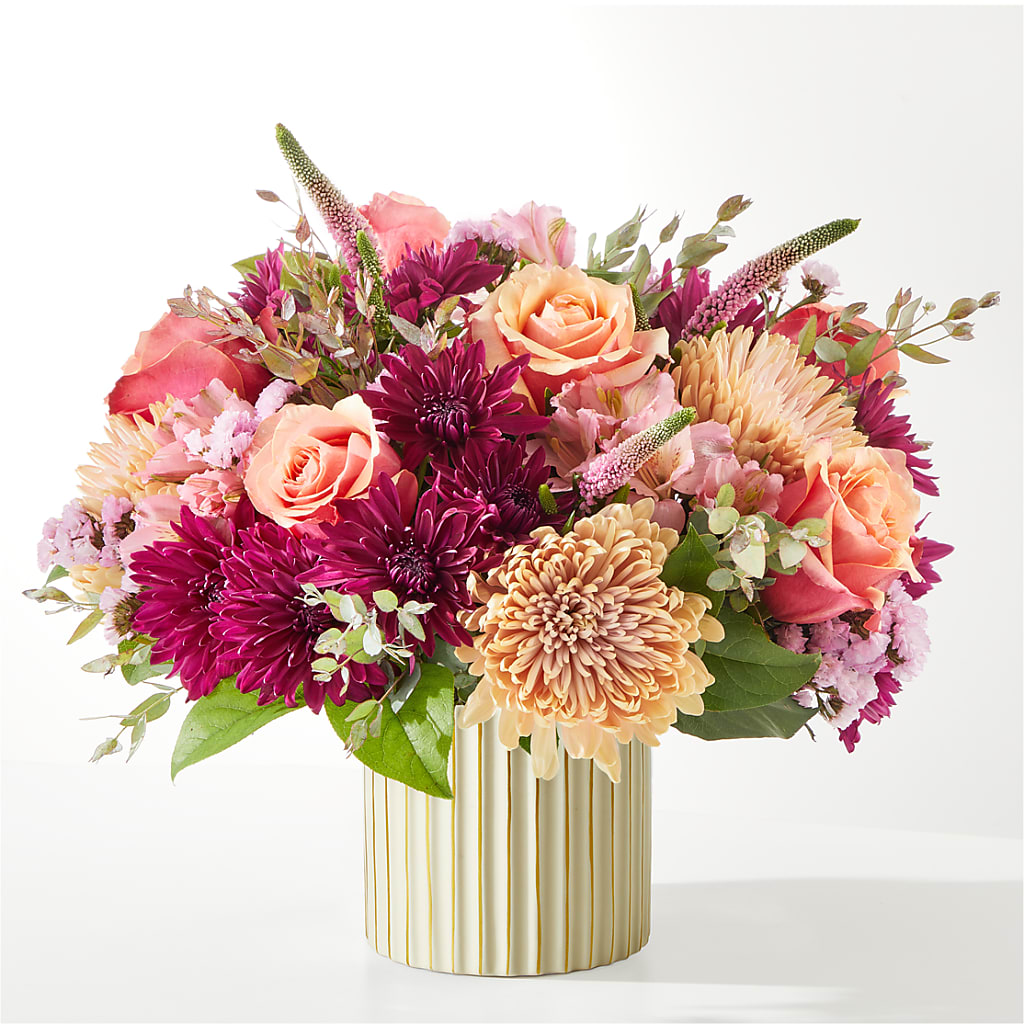 Berry Cobbler Bouquet with Ivory Vase – MARIE'S FLOWER & GIFT SHOPPE INC, Moultrie GA
