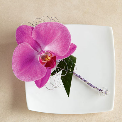 Glorious Boutonniere – MARIE'S FLOWER & GIFT SHOPPE INC, Moultrie GA