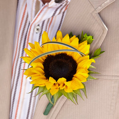 Free Spirit Boutonniere – MARIE'S FLOWER & GIFT SHOPPE INC, Moultrie GA